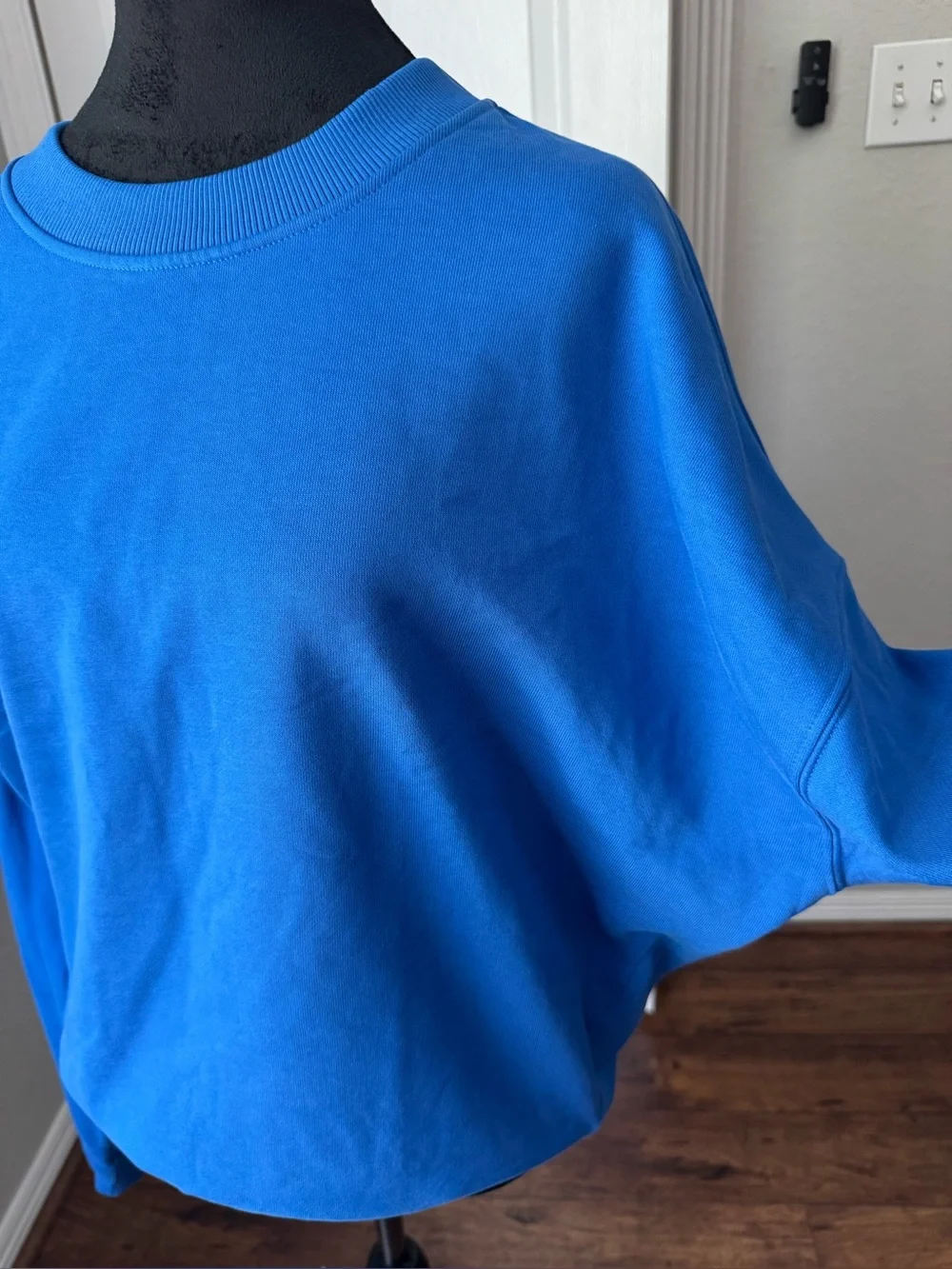 NWOT COS Cobalt Electric Blue Oversized Crewneck Sweatshirt Cotton size  L-XL